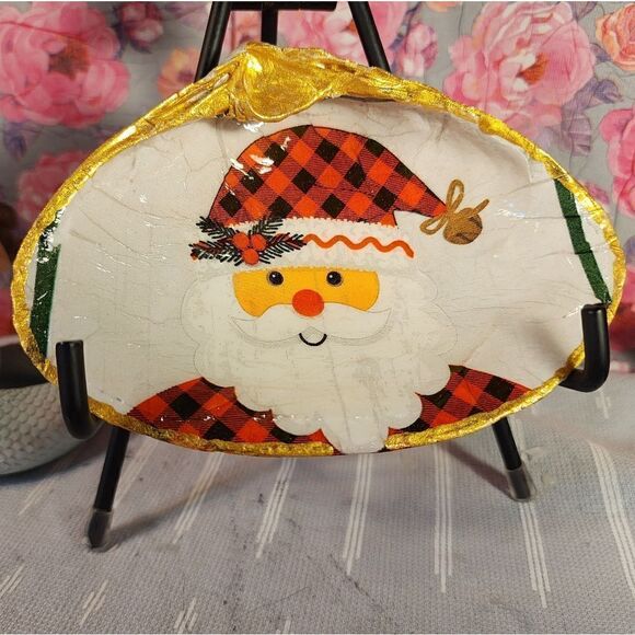 DECOUPAGE CLAM SHELL DECOUPAGE SANTA CLAUS 🧑‍🎄 ON A CLAM SHELL TRINKET DISH - Picture 1 of 11